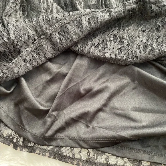 LAUREN CONRAD MATERNITY Black Lace Open-Shoulder Top NWT | Size XL - Picture 13 of 14